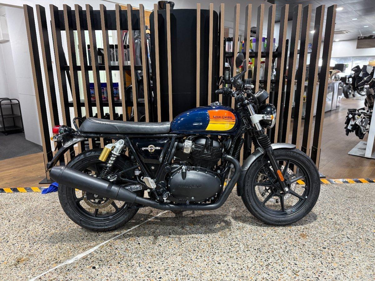 2023 ROYAL ENFIELD INTERCEPTOR 650 E5 DARK ROAD