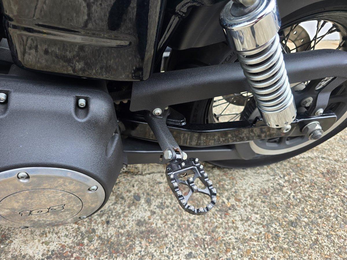 2015 HARLEY-DAVIDSON FXDB STREET BOB CRUISER