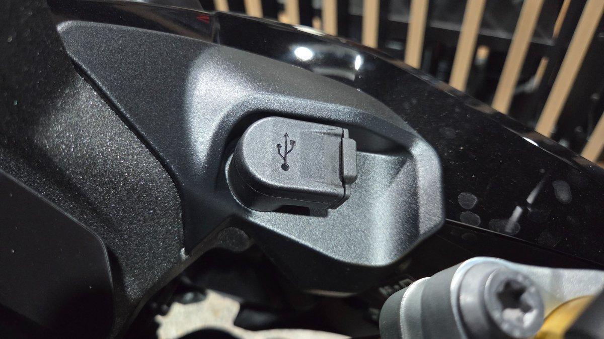 2026 BMW R 1300 RS SPORTS