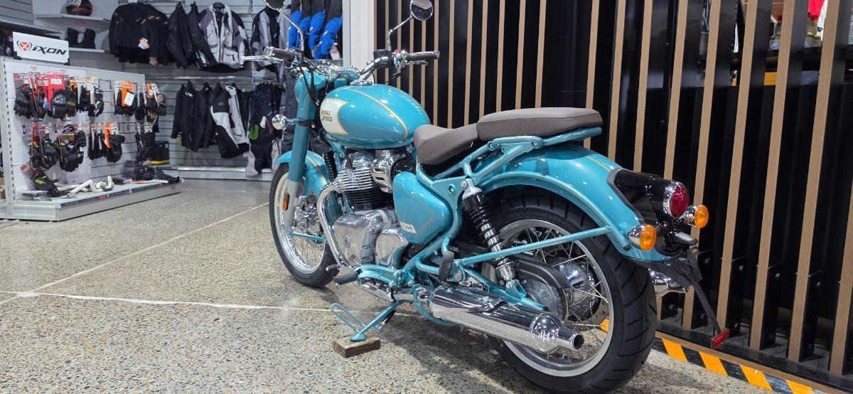 2025 ROYAL ENFIELD CLASSIC 650 ROAD