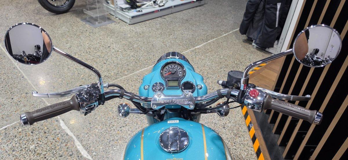 2025 ROYAL ENFIELD CLASSIC 650 ROAD