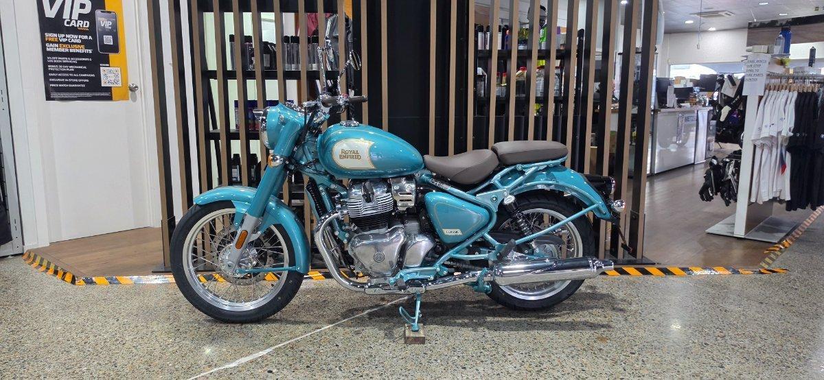 2025 ROYAL ENFIELD CLASSIC 650 ROAD