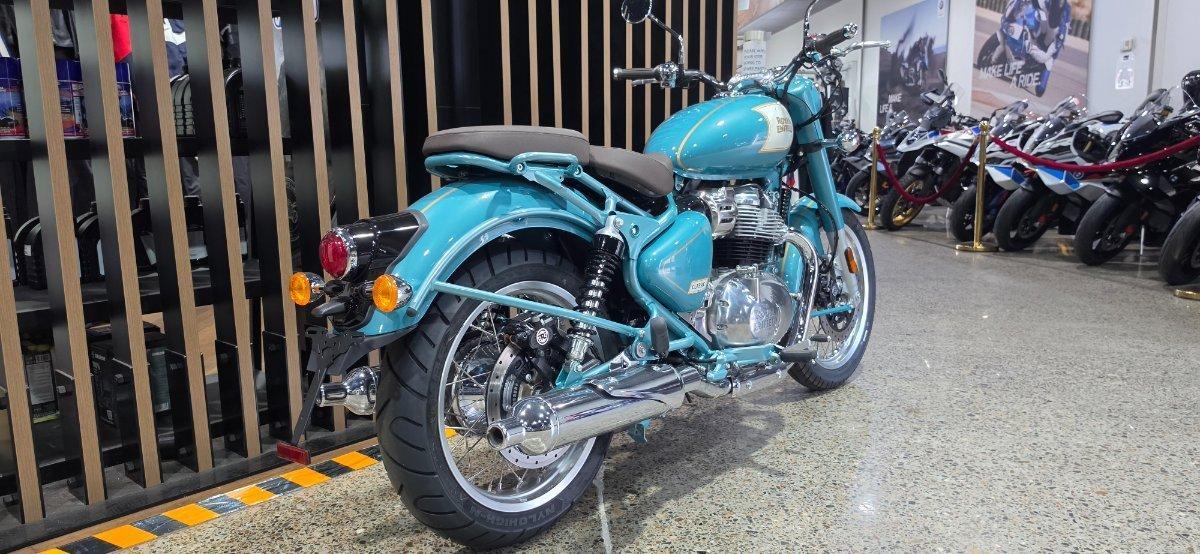 2025 ROYAL ENFIELD CLASSIC 650 ROAD