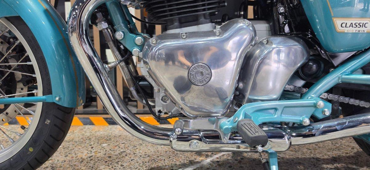 2025 ROYAL ENFIELD CLASSIC 650 ROAD