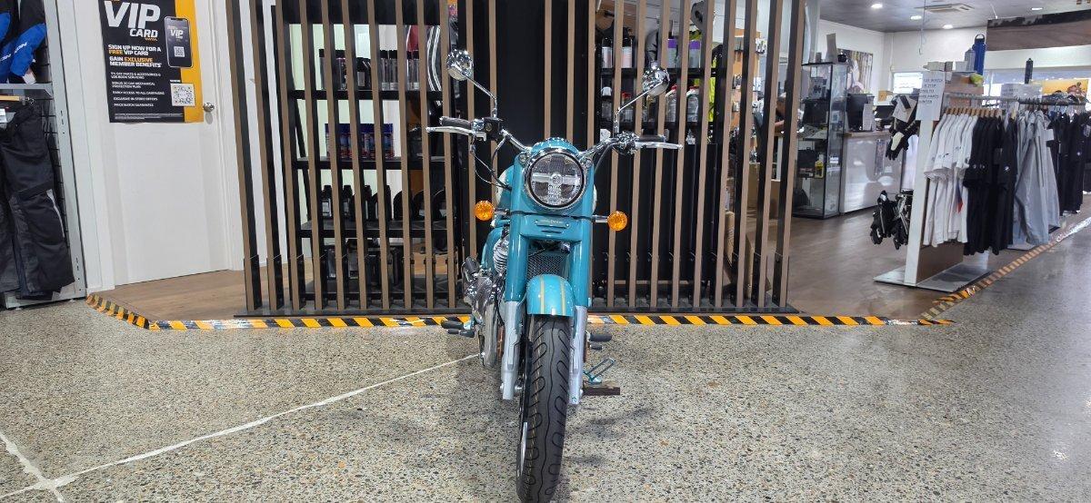 2025 ROYAL ENFIELD CLASSIC 650 ROAD