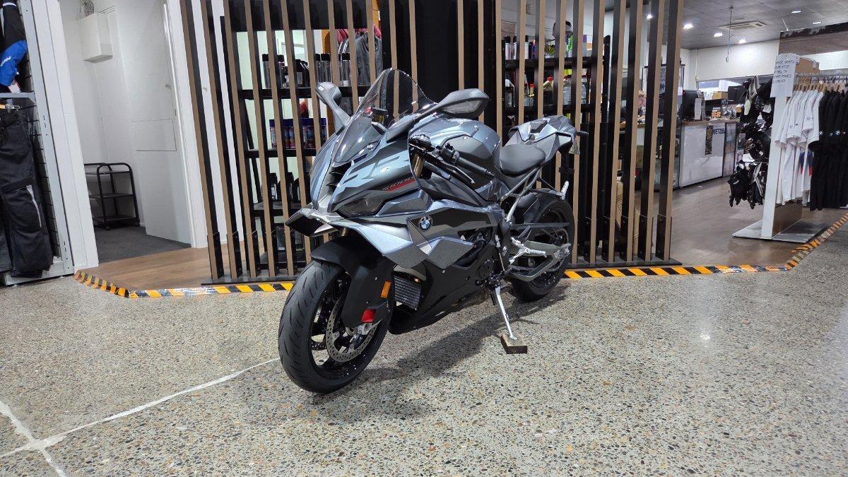 2026 BMW S 1000 RR SPORTS