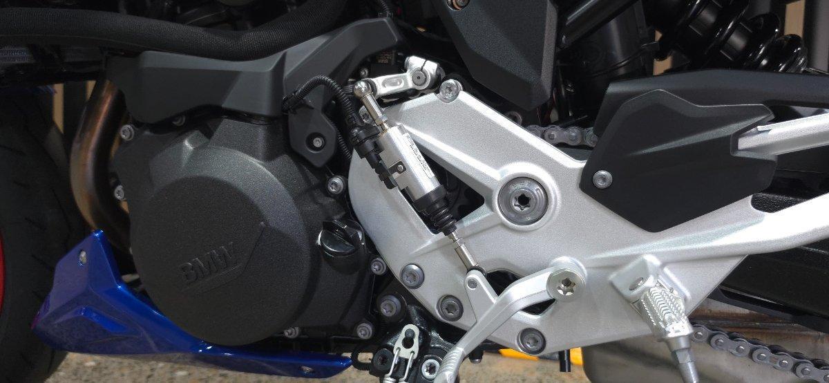 2026 BMW F 900 R ROAD