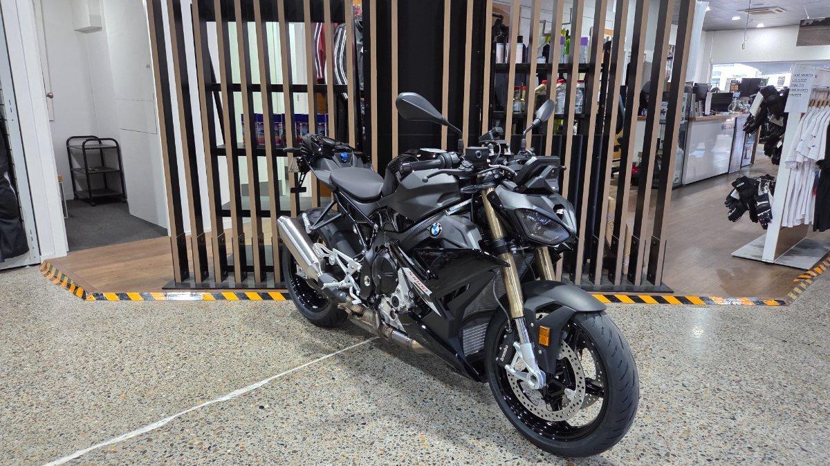 2026 BMW S 1000 R SPORTS