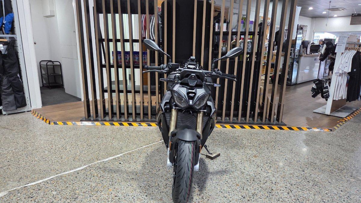 2026 BMW S 1000 R SPORTS