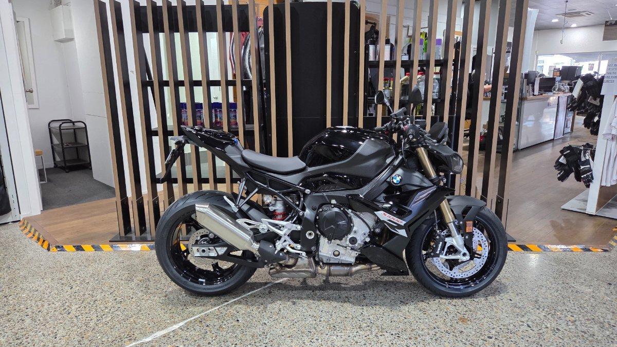 2026 BMW S 1000 R SPORTS