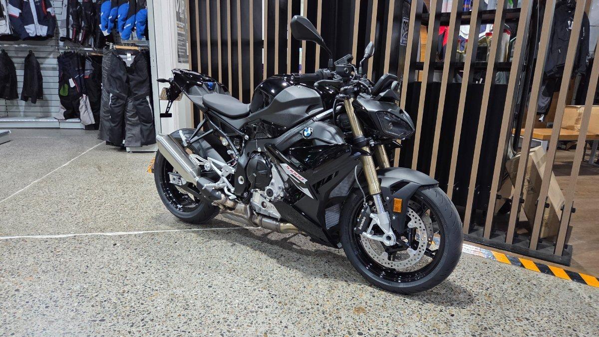 2026 BMW S 1000 R SPORTS