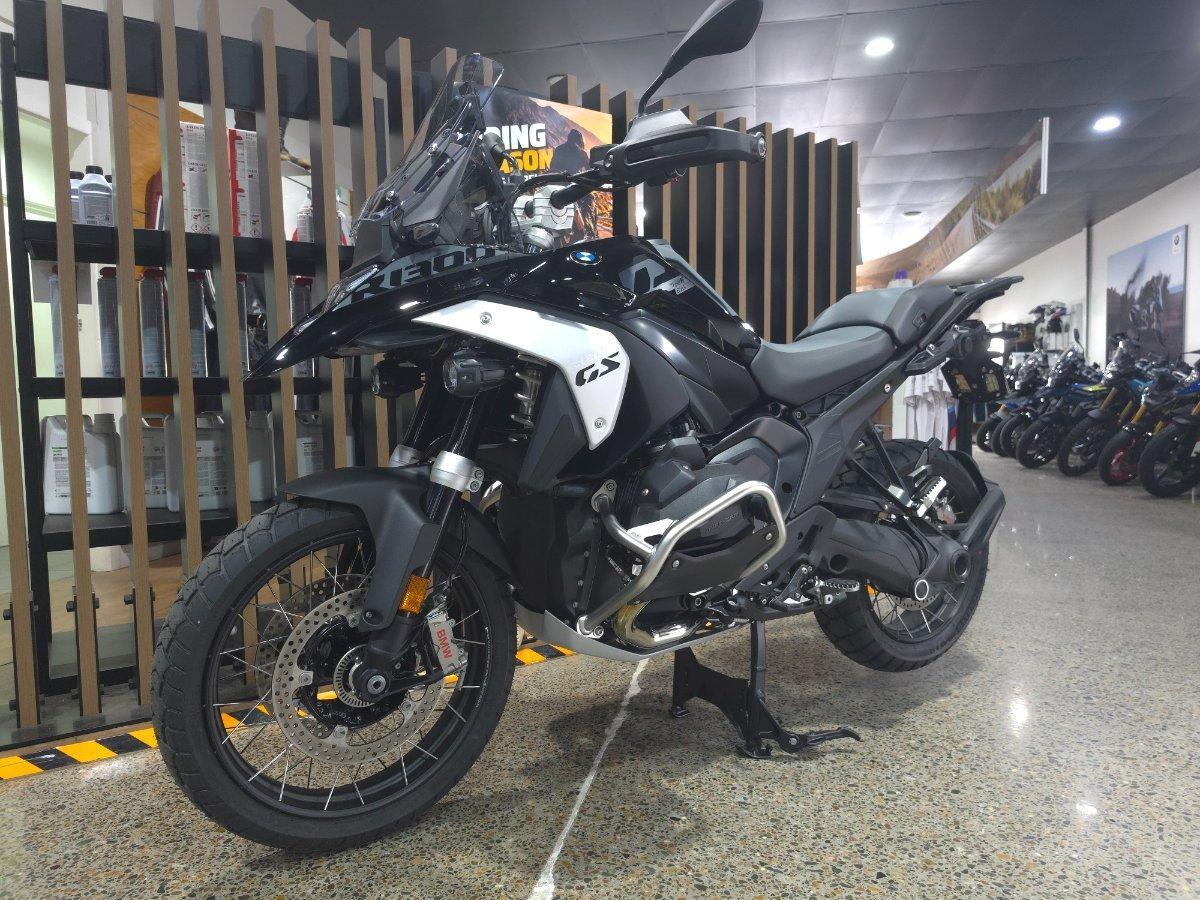 2026 BMW R 1300 GS TRIPLE BLACK DUAL SPORTS