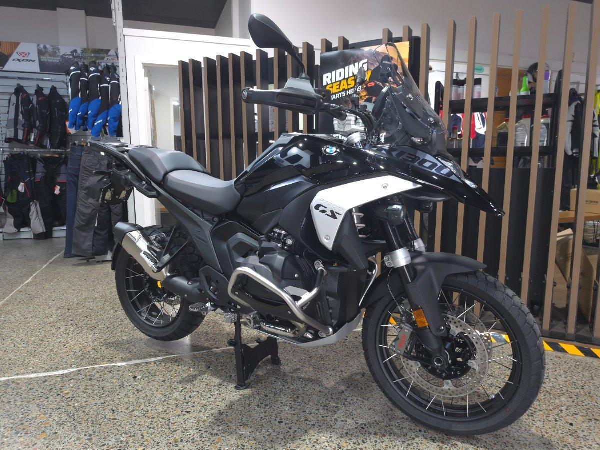 2026 BMW R 1300 GS TRIPLE BLACK DUAL SPORTS