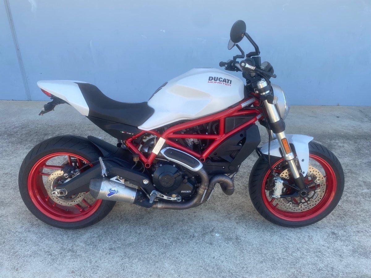 2017 DUCATI MONSTER 797 STAR WHITE ROAD