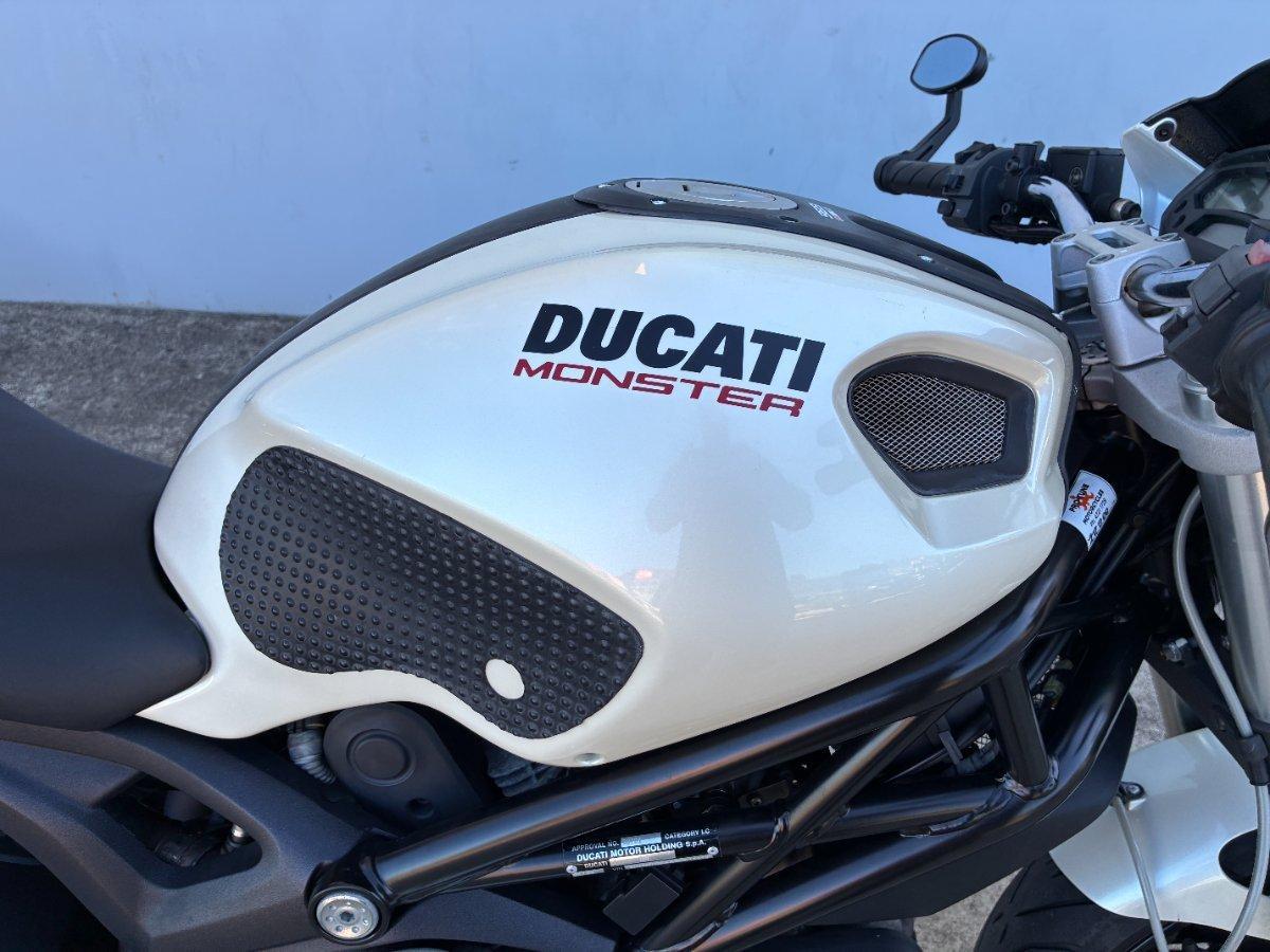 2009 DUCATI MONSTER 696 ROAD