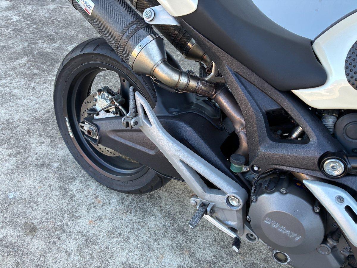 2009 DUCATI MONSTER 696 ROAD