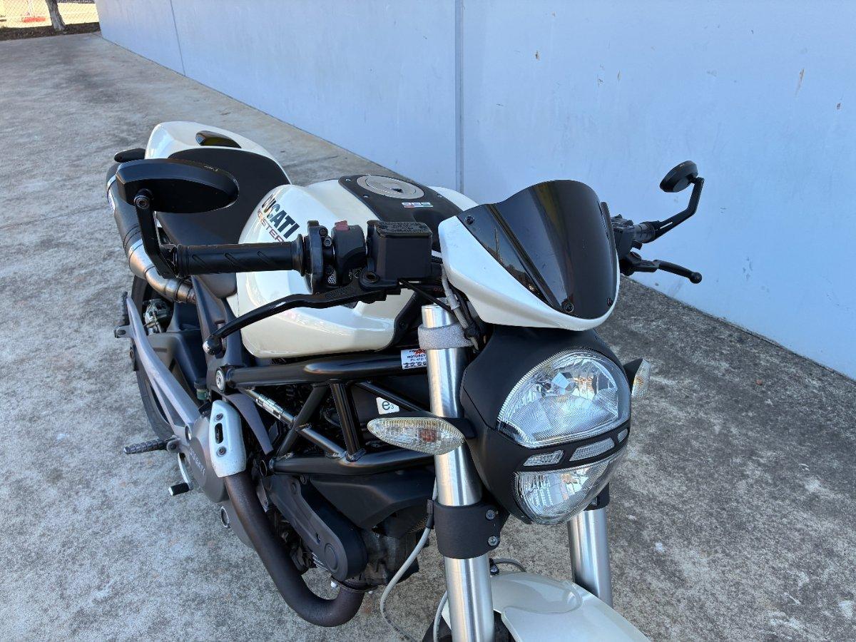 2009 DUCATI MONSTER 696 ROAD