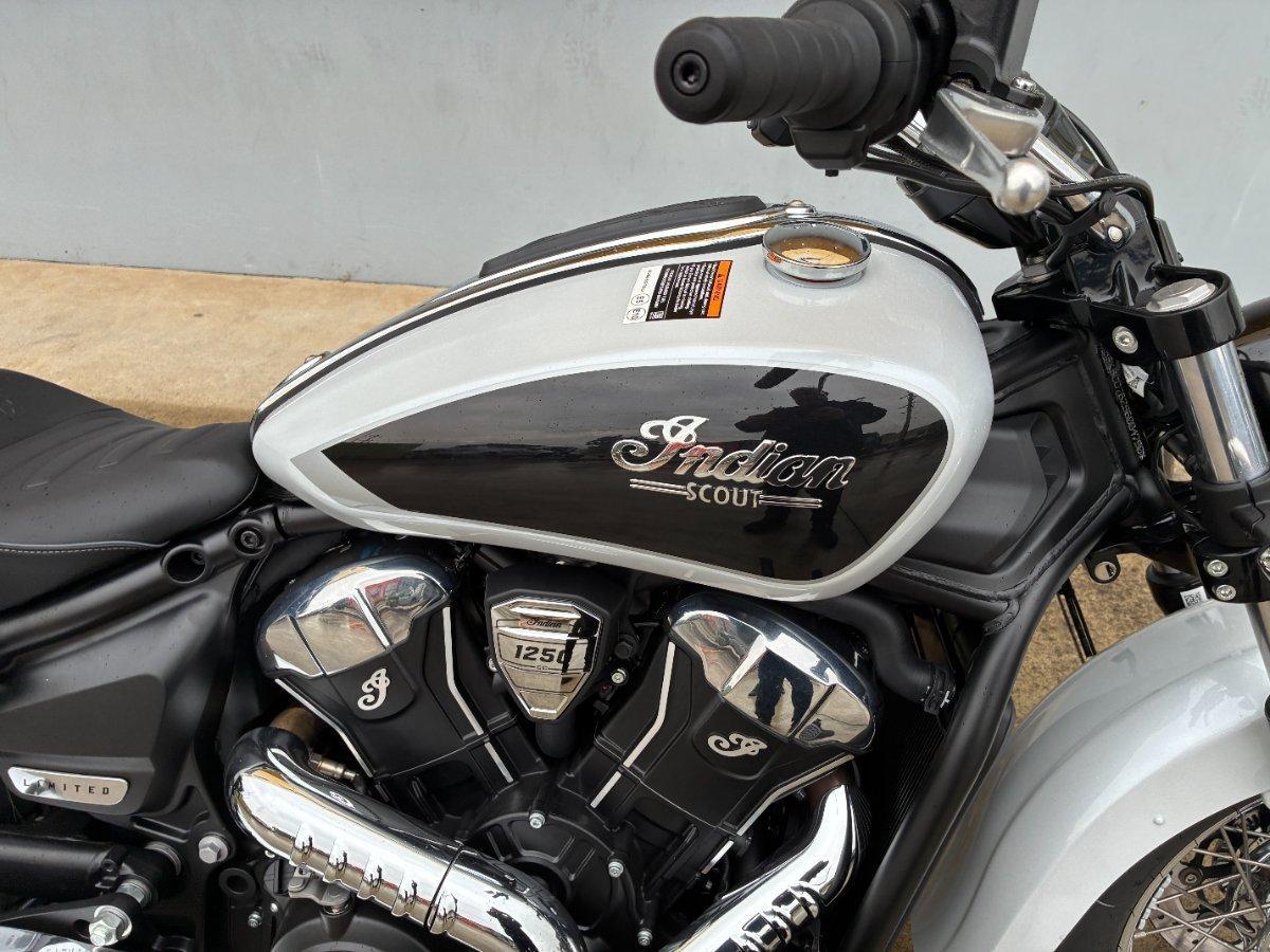 2025 INDIAN CLASSIC SCOUT CRUISER