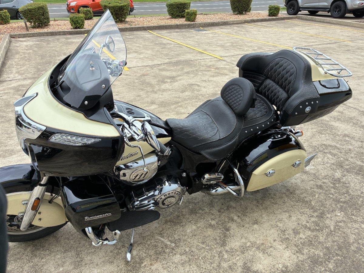 2017 INDIAN ROADMASTER THNDR BLK O/IVY CRM CRUISER