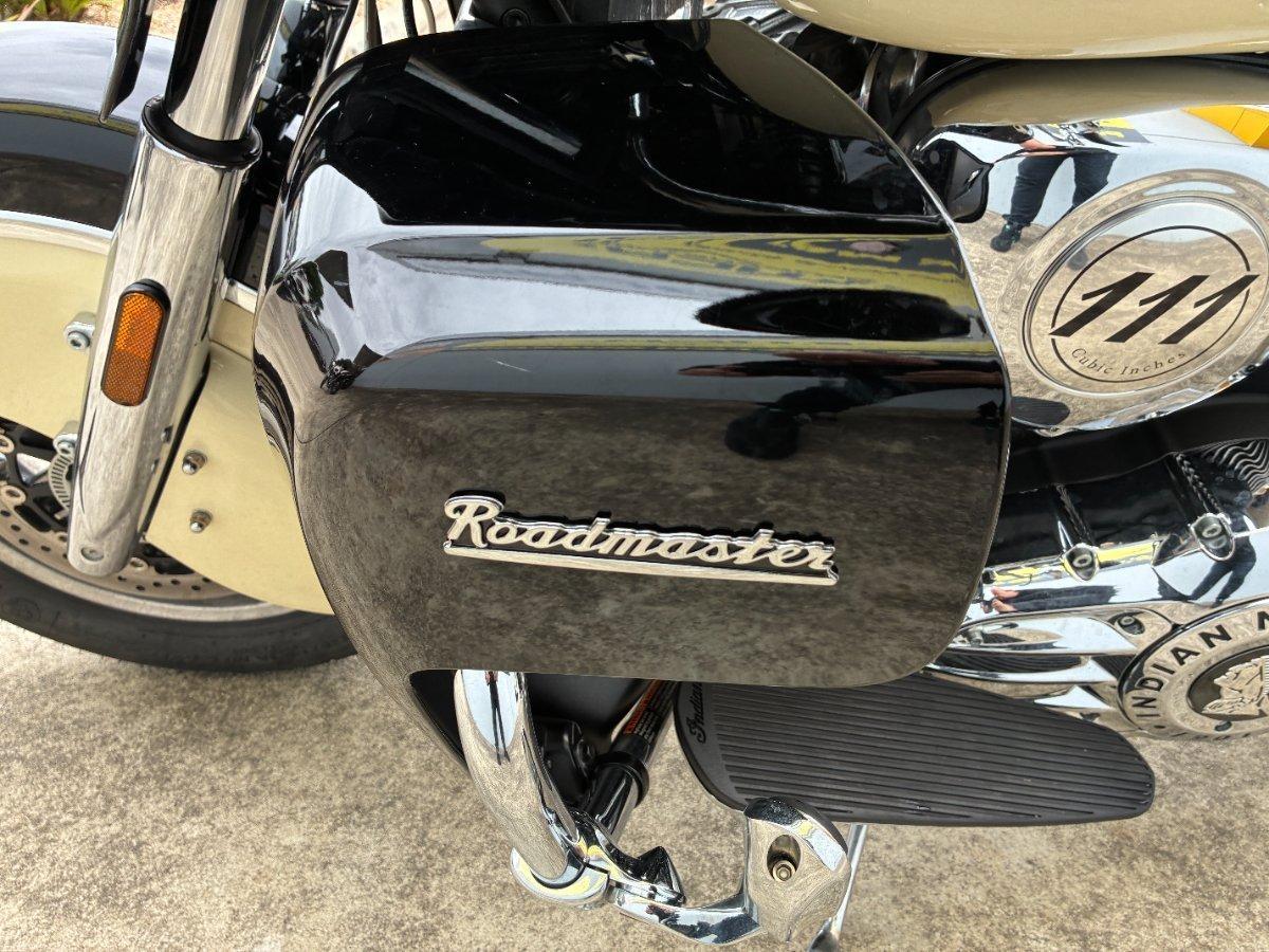 2017 INDIAN ROADMASTER THNDR BLK O/IVY CRM CRUISER