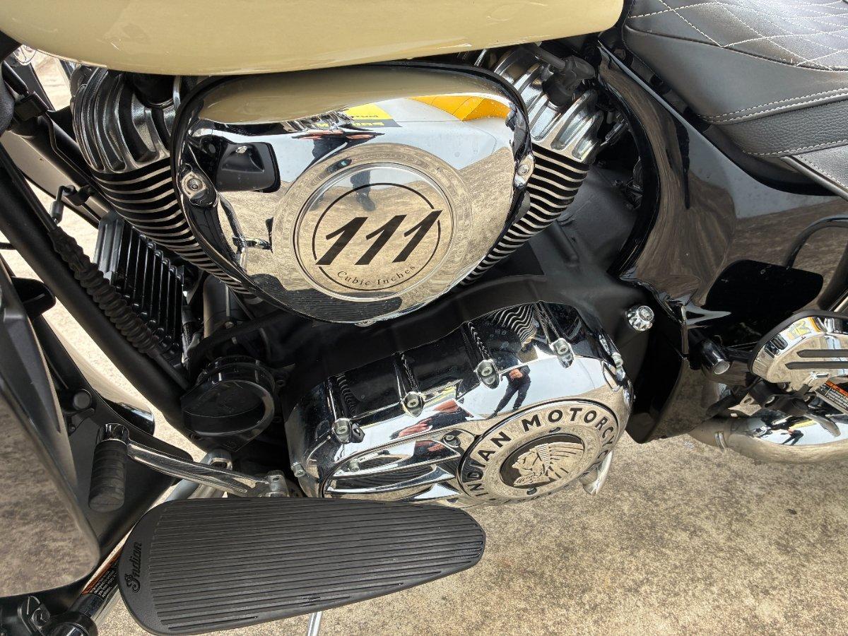 2017 INDIAN ROADMASTER THNDR BLK O/IVY CRM CRUISER