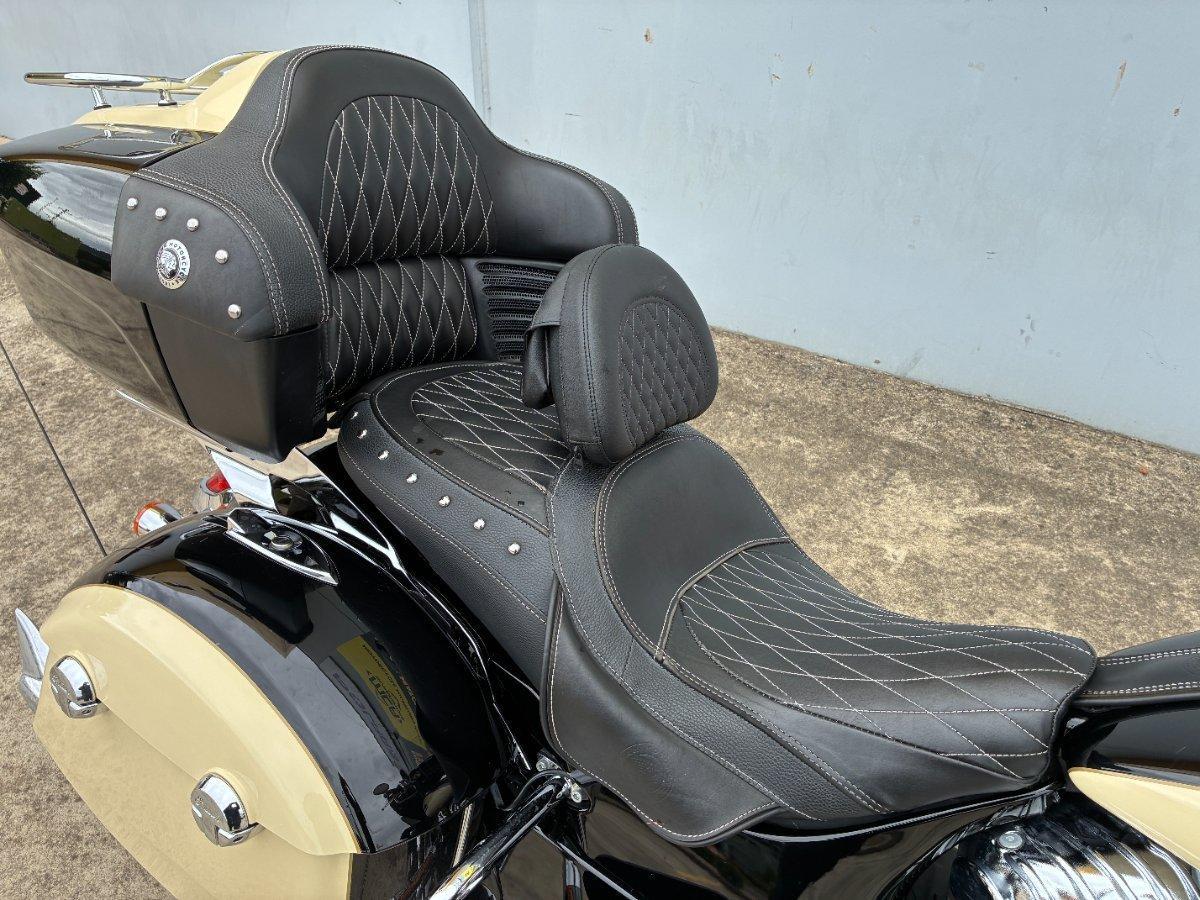 2017 INDIAN ROADMASTER THNDR BLK O/IVY CRM CRUISER