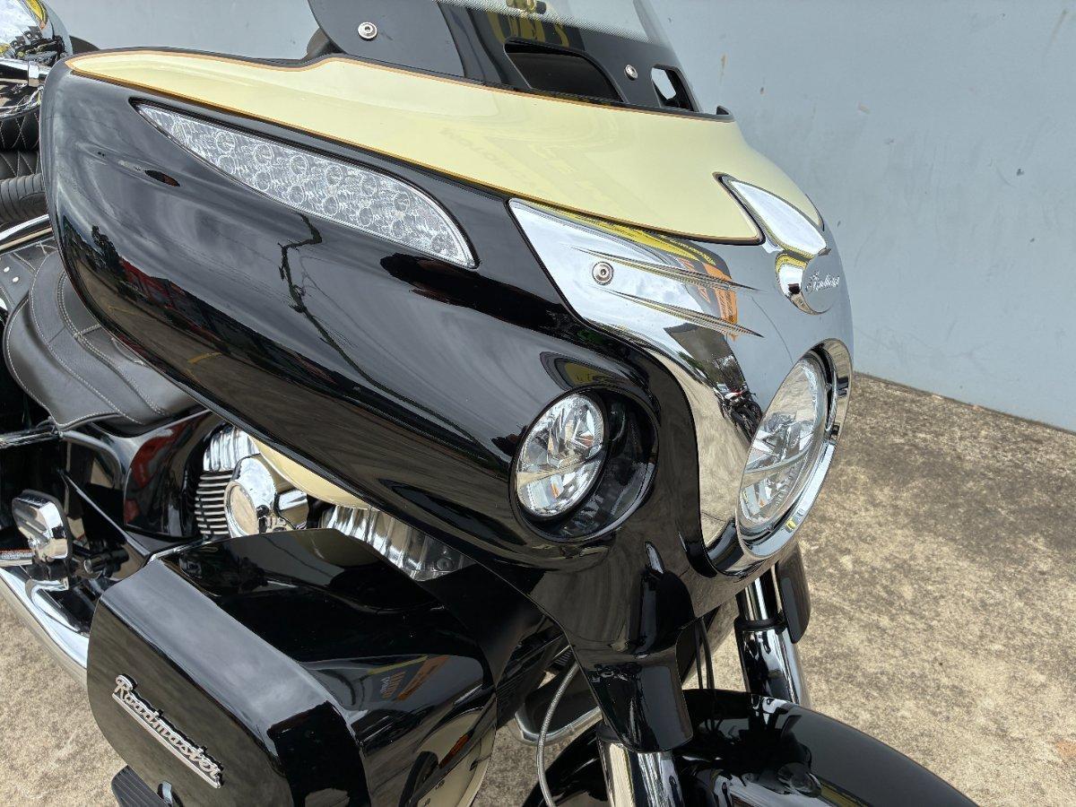 2017 INDIAN ROADMASTER THNDR BLK O/IVY CRM CRUISER