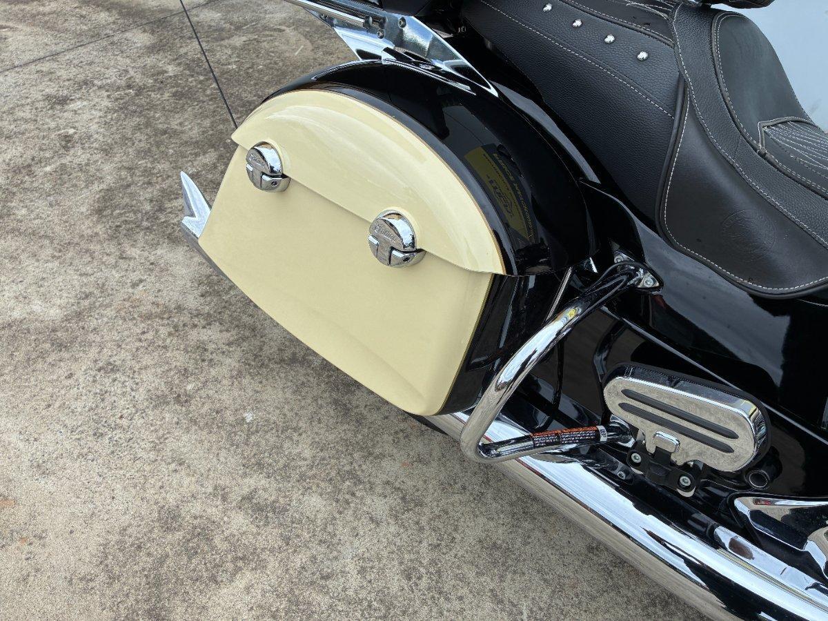 2017 INDIAN ROADMASTER THNDR BLK O/IVY CRM CRUISER