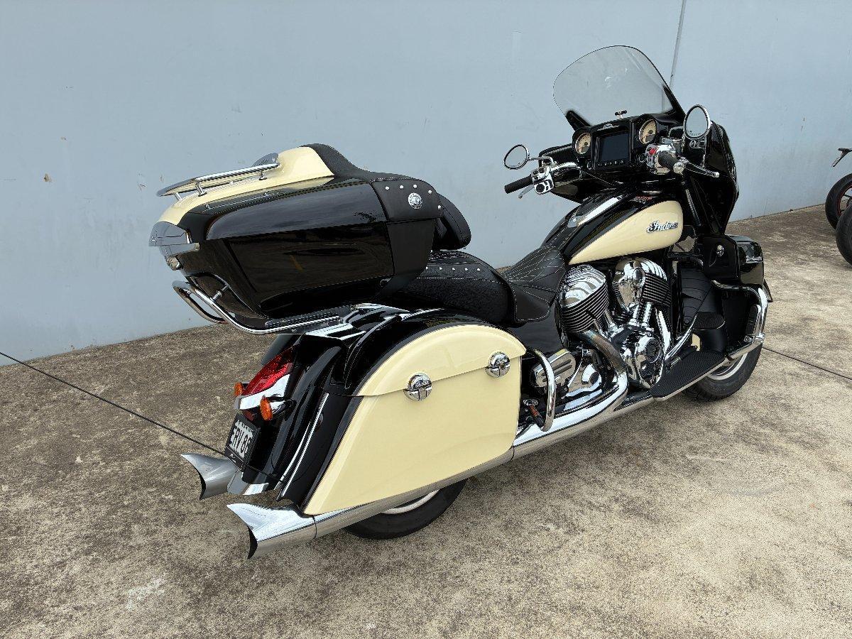 2017 INDIAN ROADMASTER THNDR BLK O/IVY CRM CRUISER