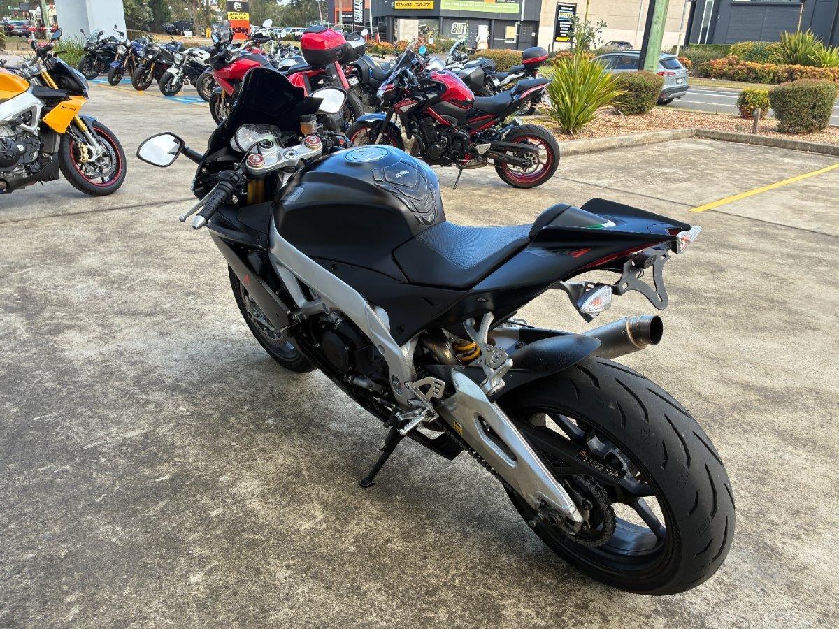 2014 APRILIA RSV4 R SPORTS