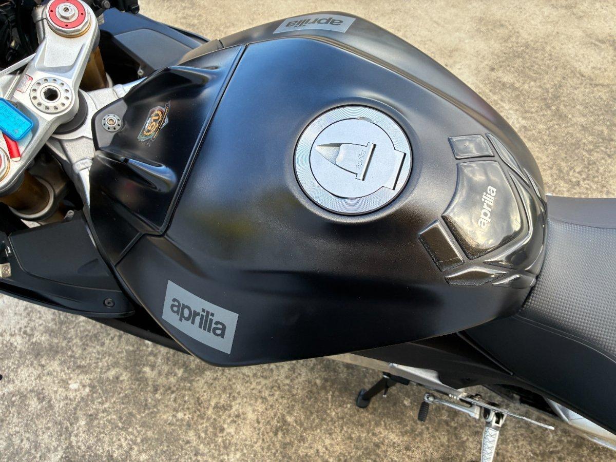 2014 APRILIA RSV4 R SPORTS