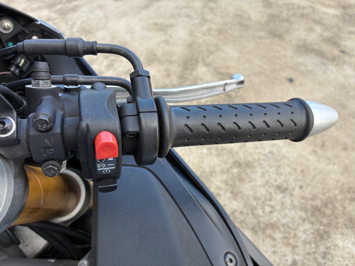 2014 APRILIA RSV4 R SPORTS
