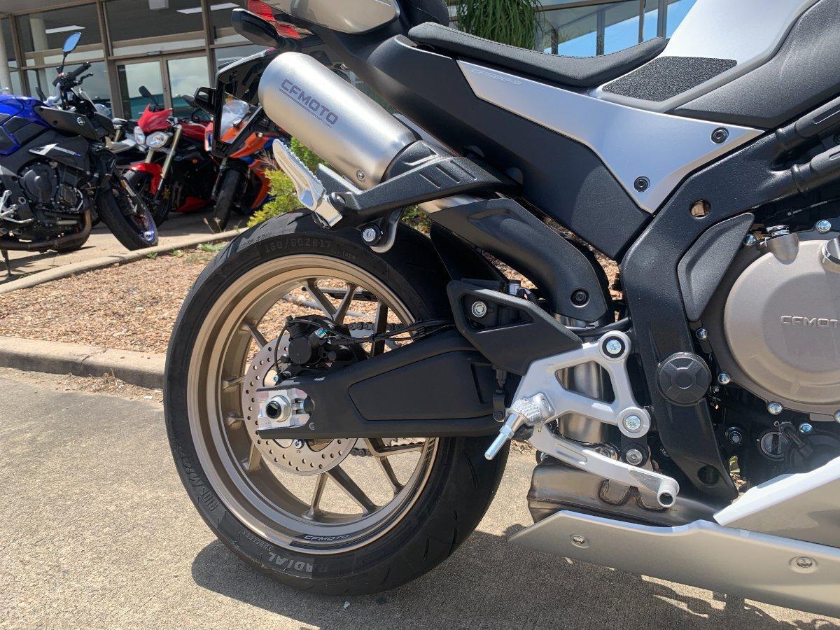 2025 CF MOTO 500 SR VOOM SPORTS
