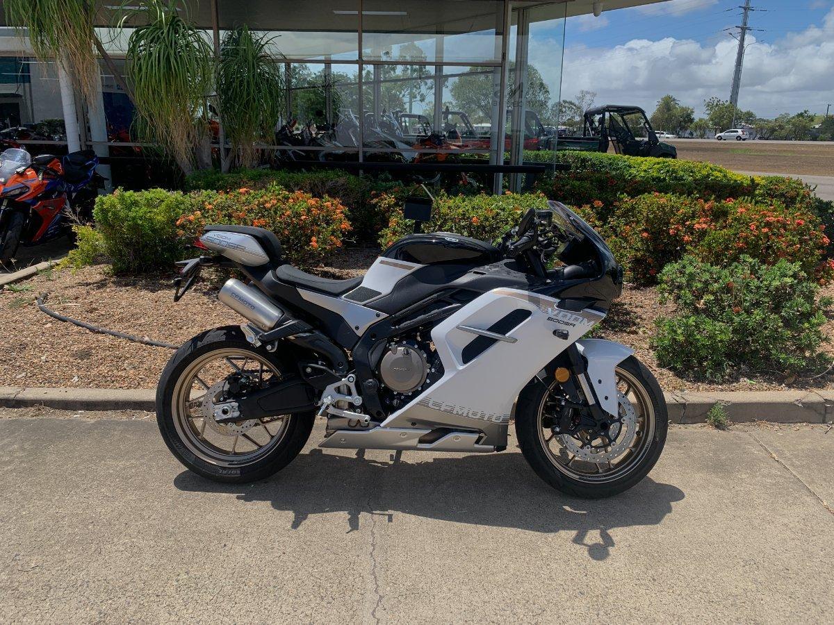 2025 CF MOTO 500 SR VOOM SPORTS