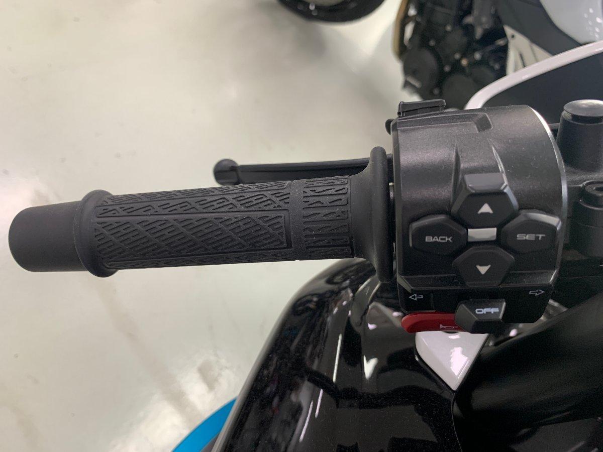 2025 CF MOTO 675 SR-R SPORTS