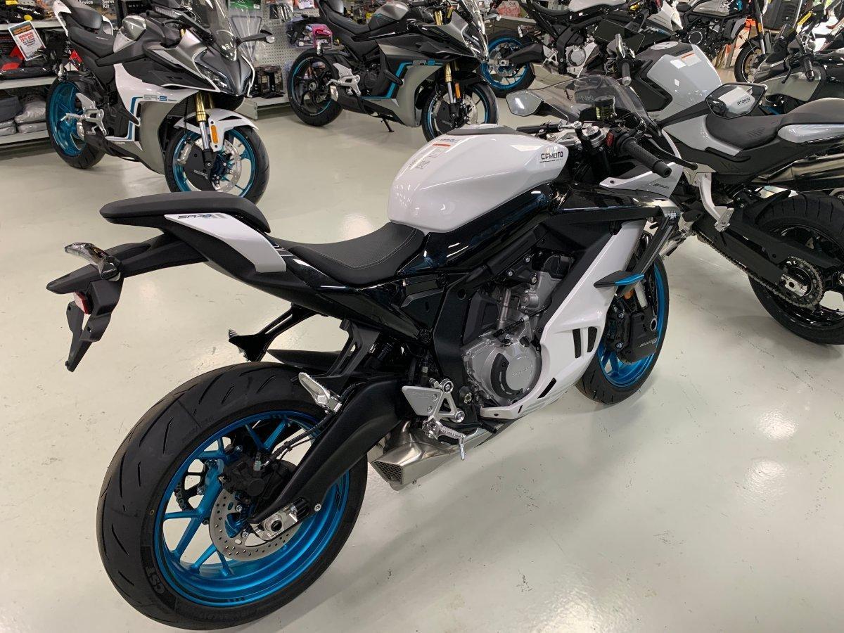 2025 CF MOTO 675 SR-R SPORTS