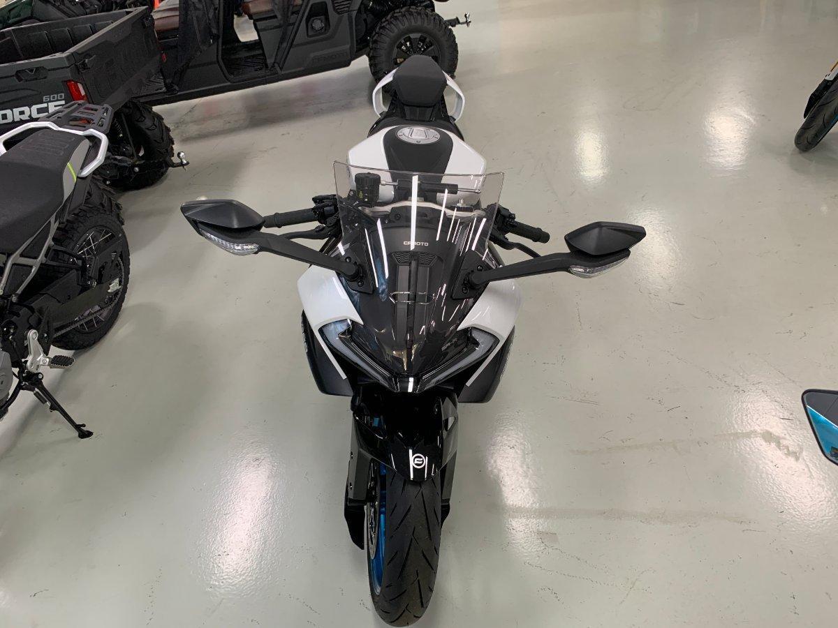 2025 CF MOTO 675 SR-R SPORTS