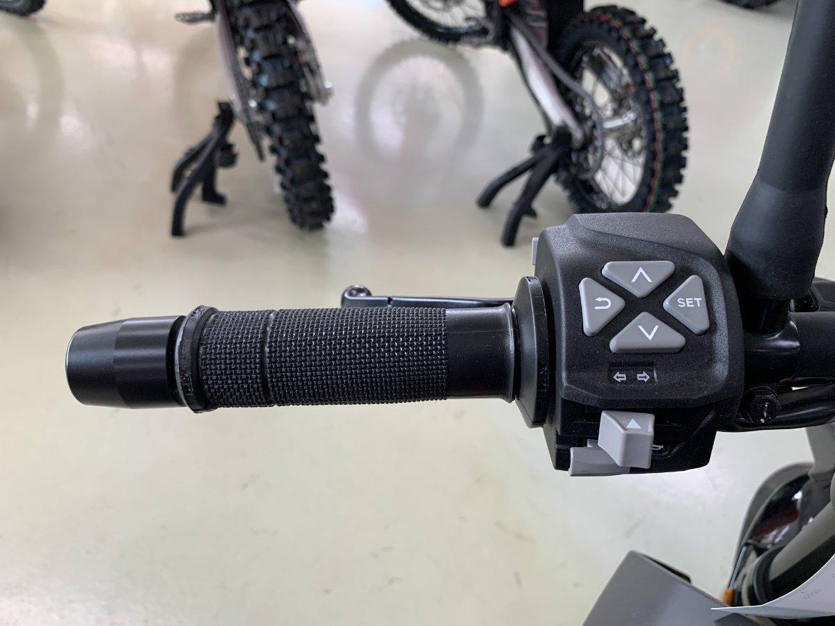 2025 KTM 390 DUKE ROAD