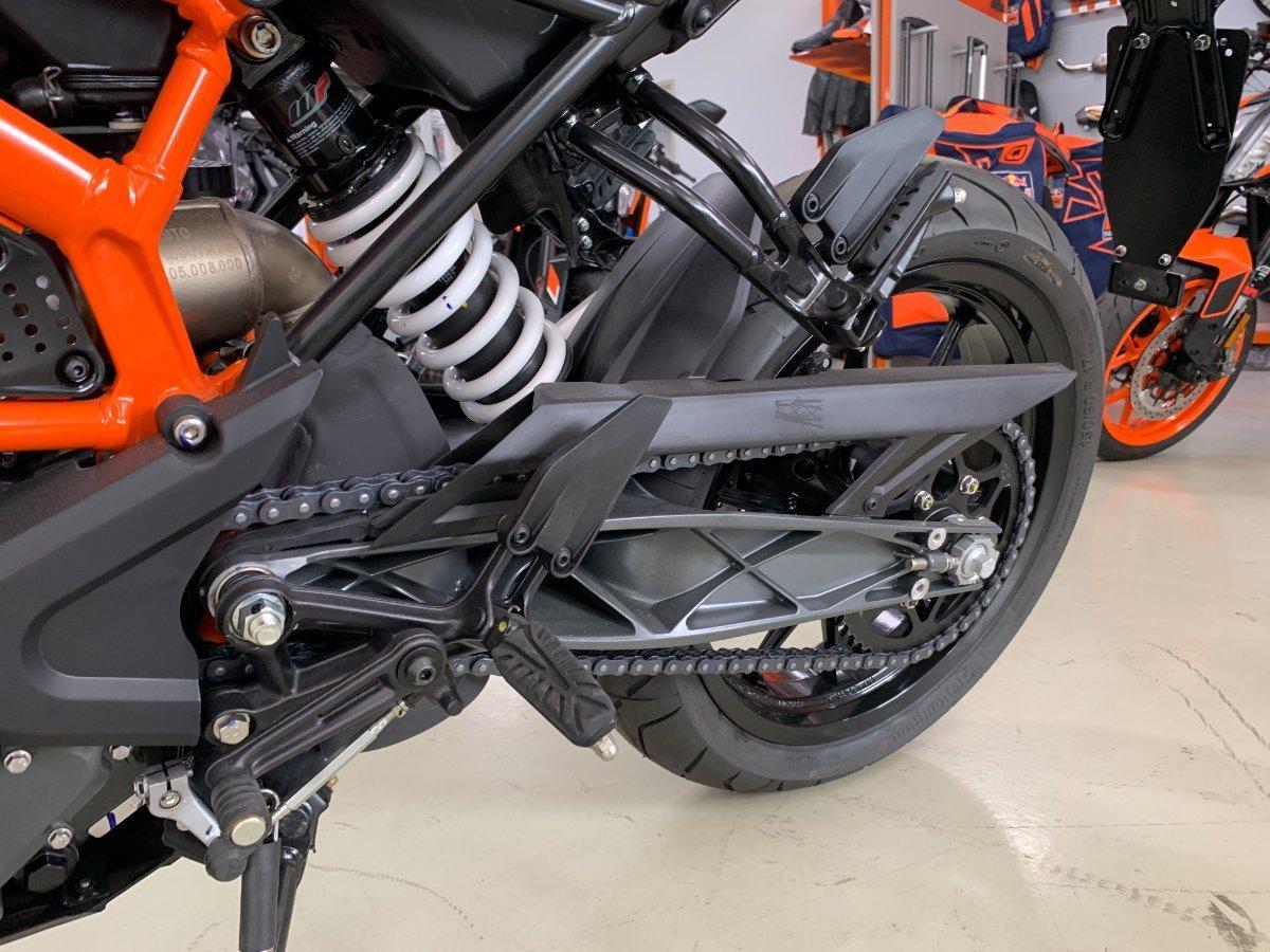2025 KTM 390 DUKE ROAD
