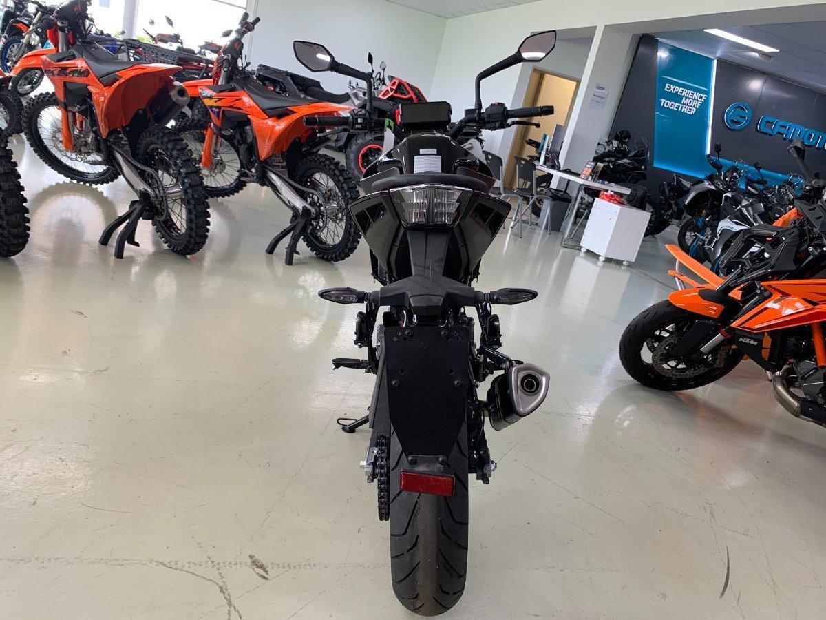 2025 KTM 390 DUKE ROAD