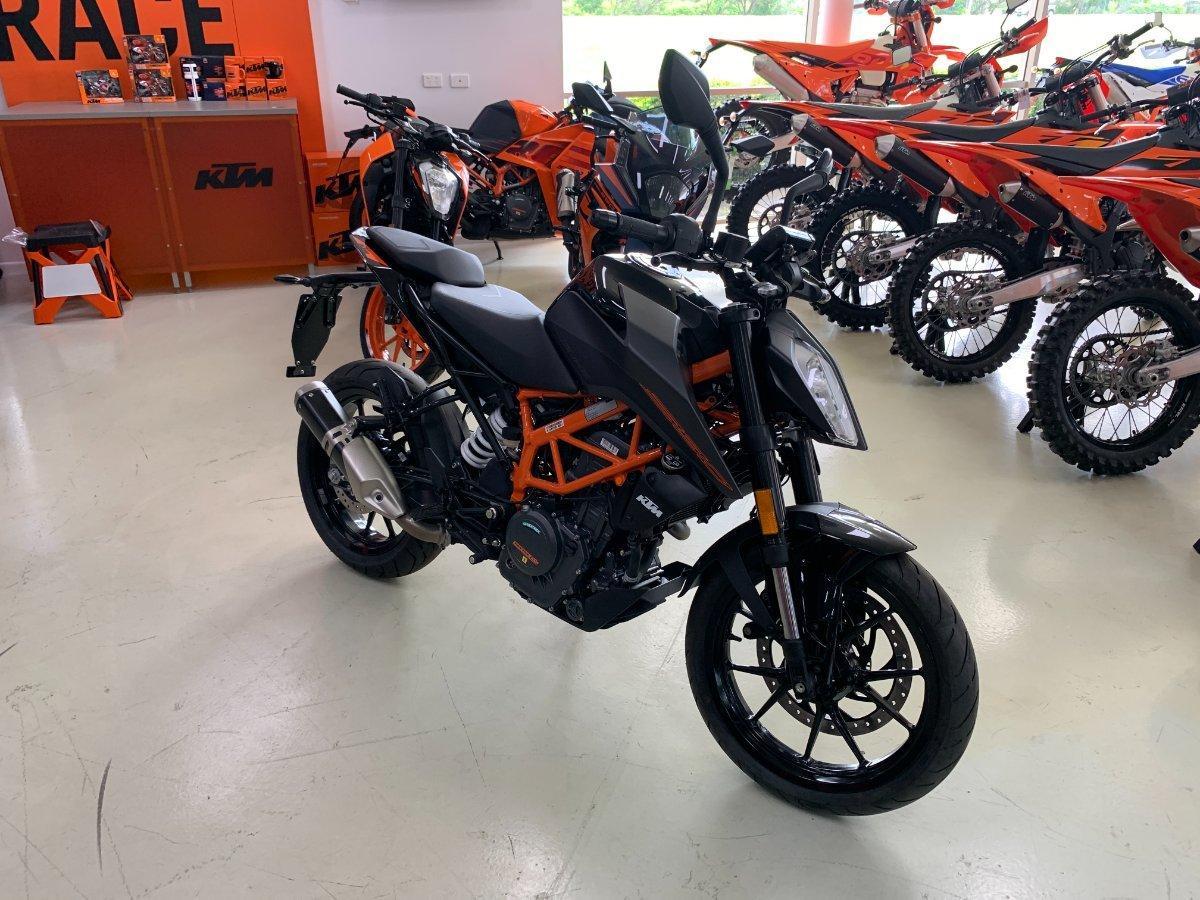 2025 KTM 390 DUKE ROAD