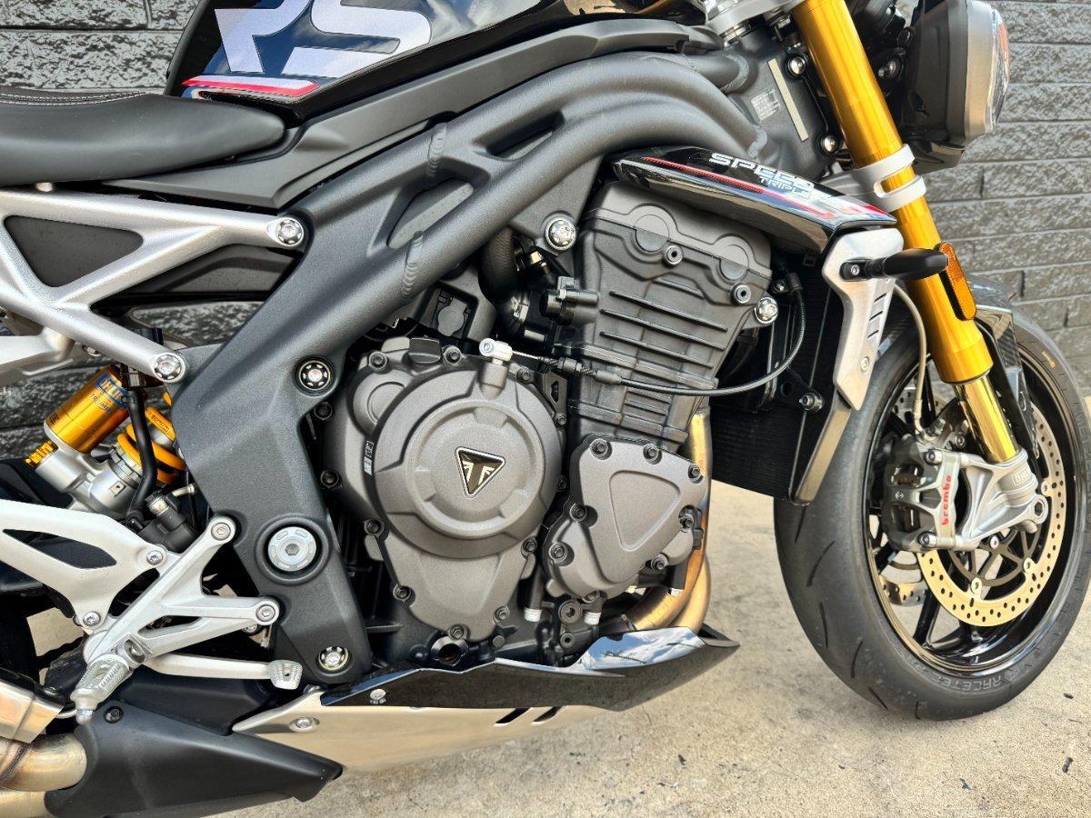 2021 TRIUMPH STREET TRIPLE RS ROAD