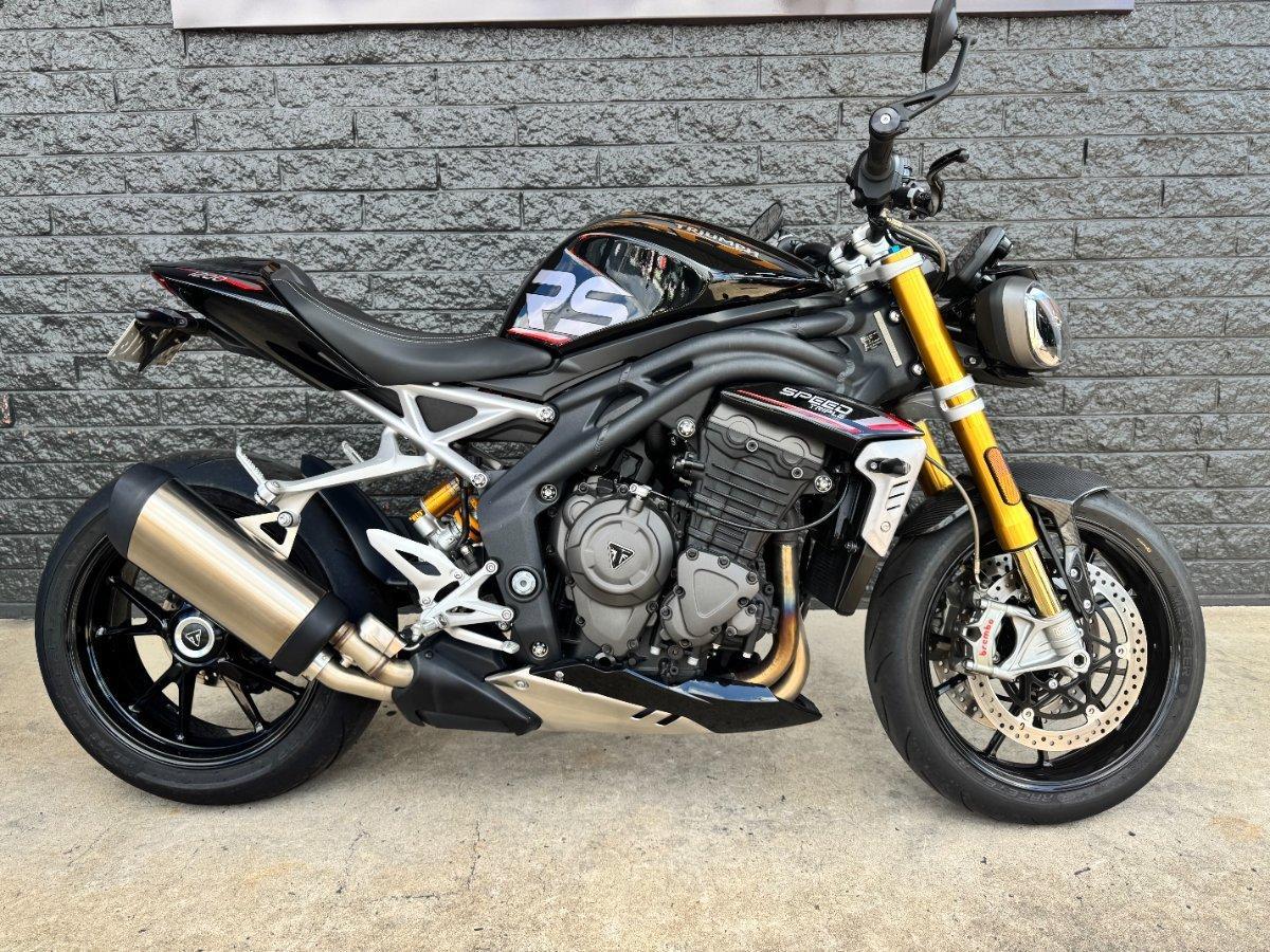 2021 TRIUMPH STREET TRIPLE RS ROAD