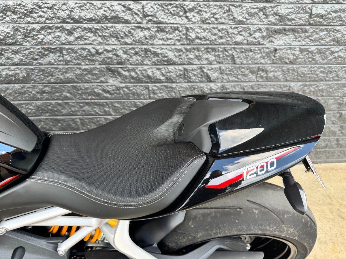2021 TRIUMPH STREET TRIPLE RS ROAD