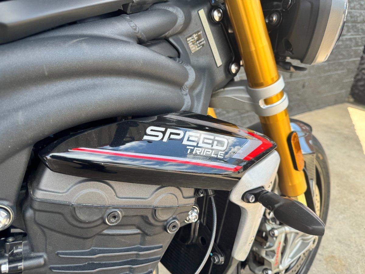 2021 TRIUMPH STREET TRIPLE RS ROAD