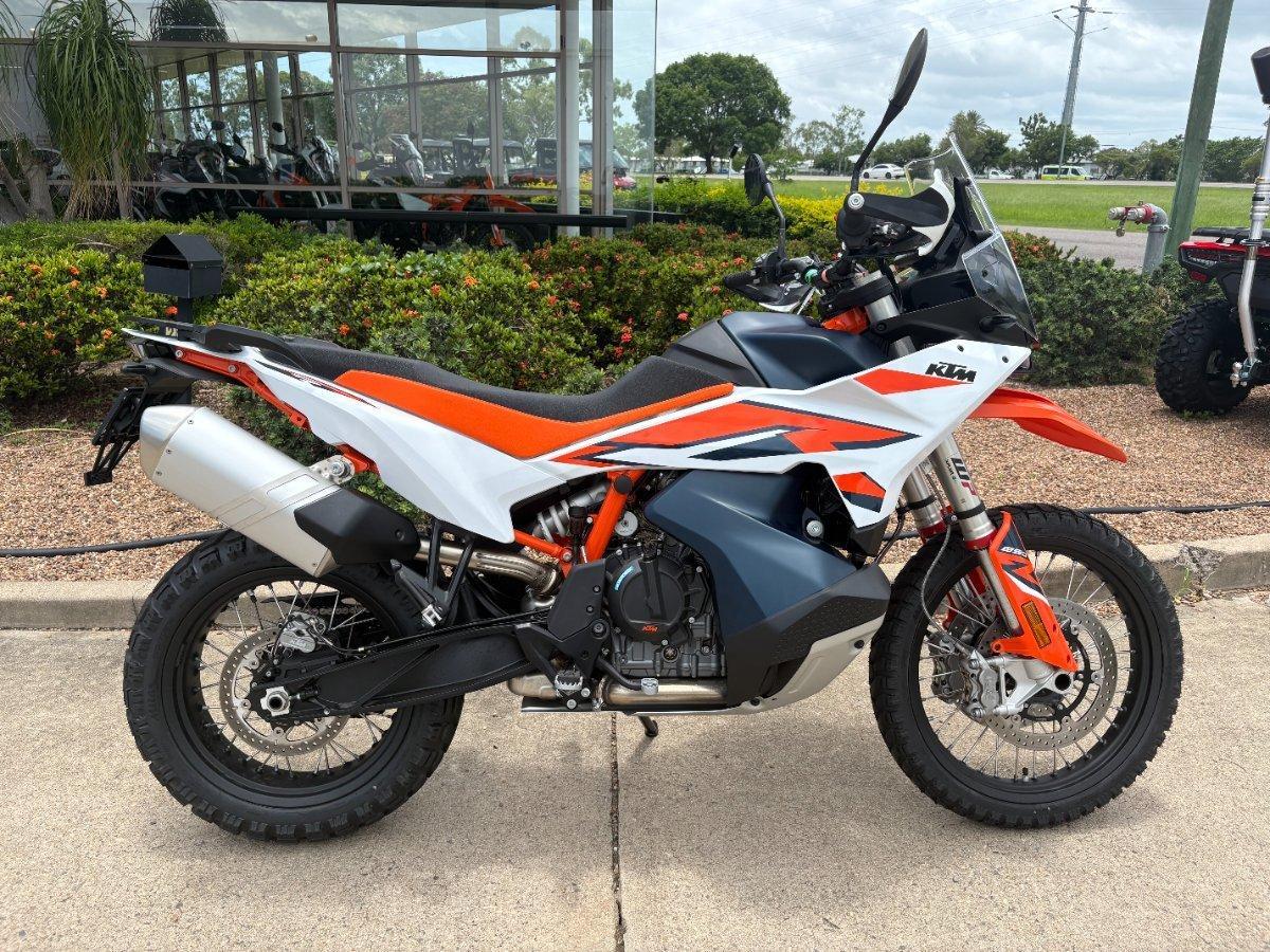 2025 KTM 890 ADVENTURE R DUAL SPORTS