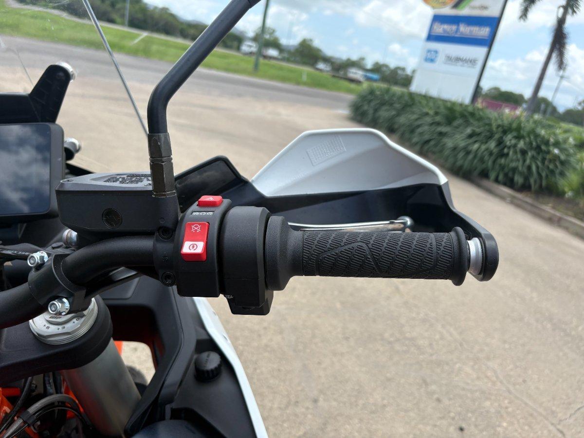 2025 KTM 890 ADVENTURE R DUAL SPORTS