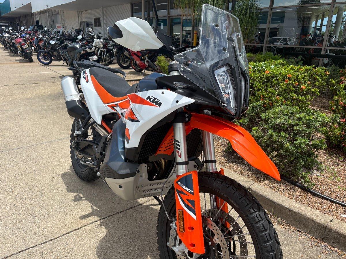 2025 KTM 890 ADVENTURE R DUAL SPORTS