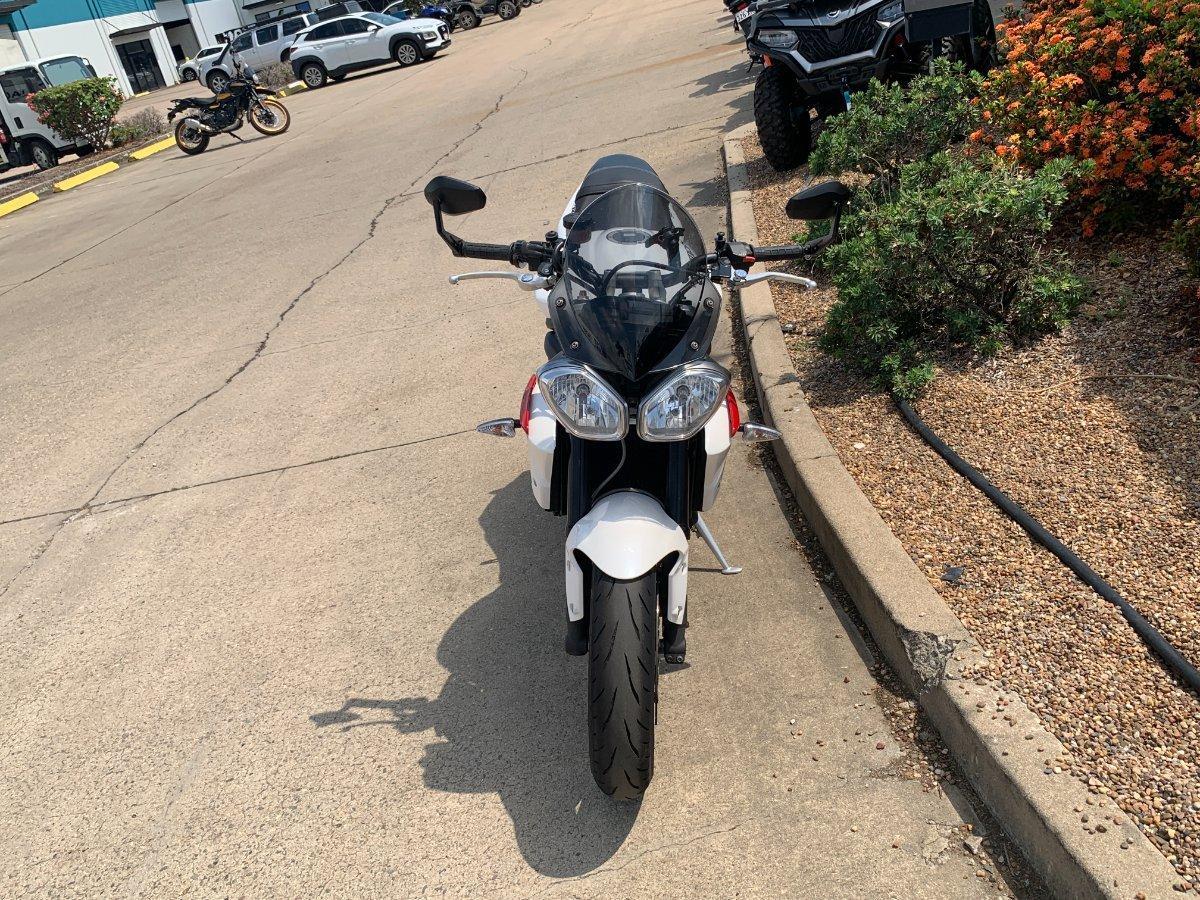2013 TRIUMPH STREET TRIPLE R (NON ABS) ROAD