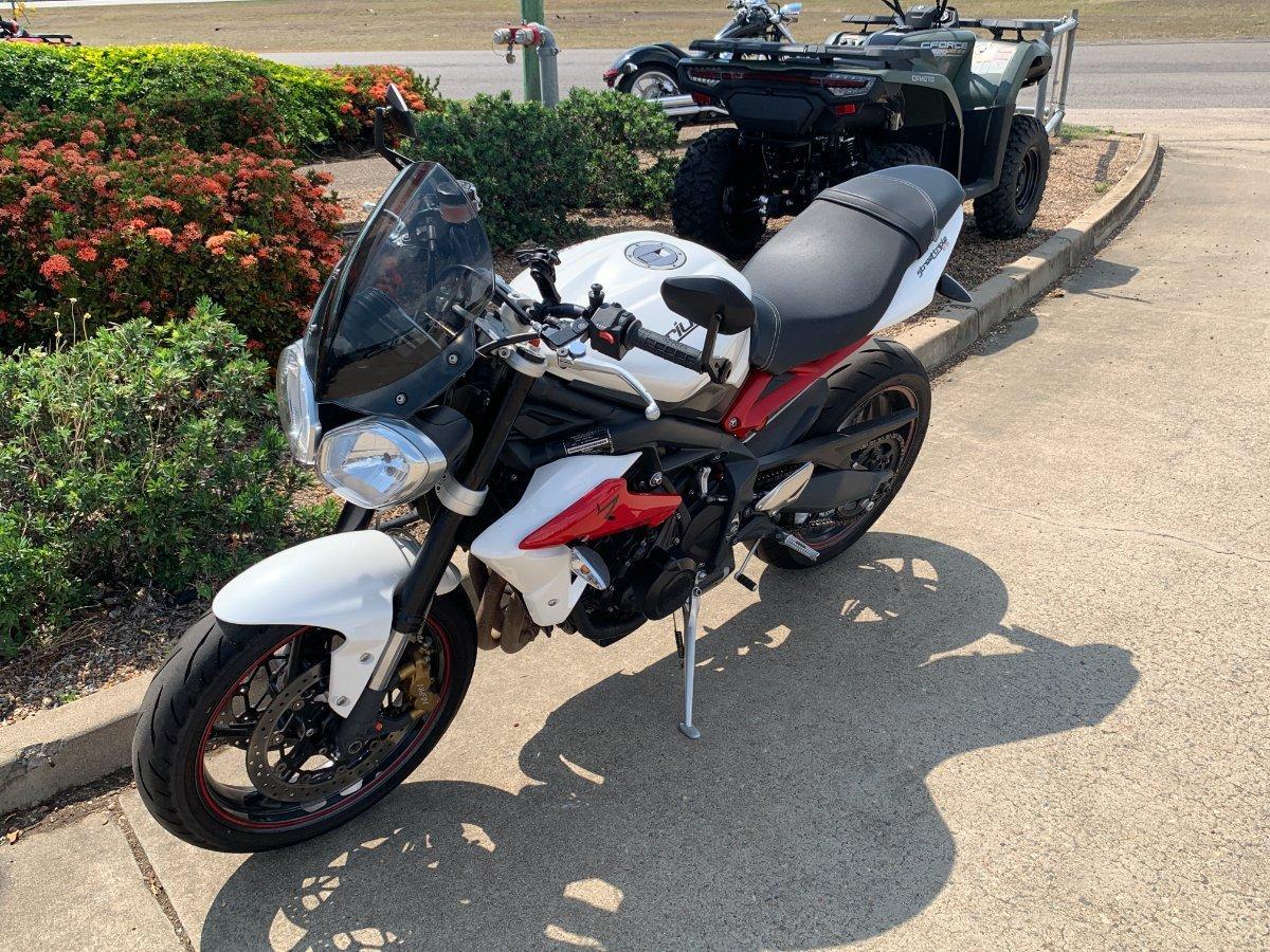 2013 TRIUMPH STREET TRIPLE R (NON ABS) ROAD